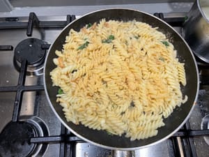 Knoblauchgeschmack italienische Fusilli